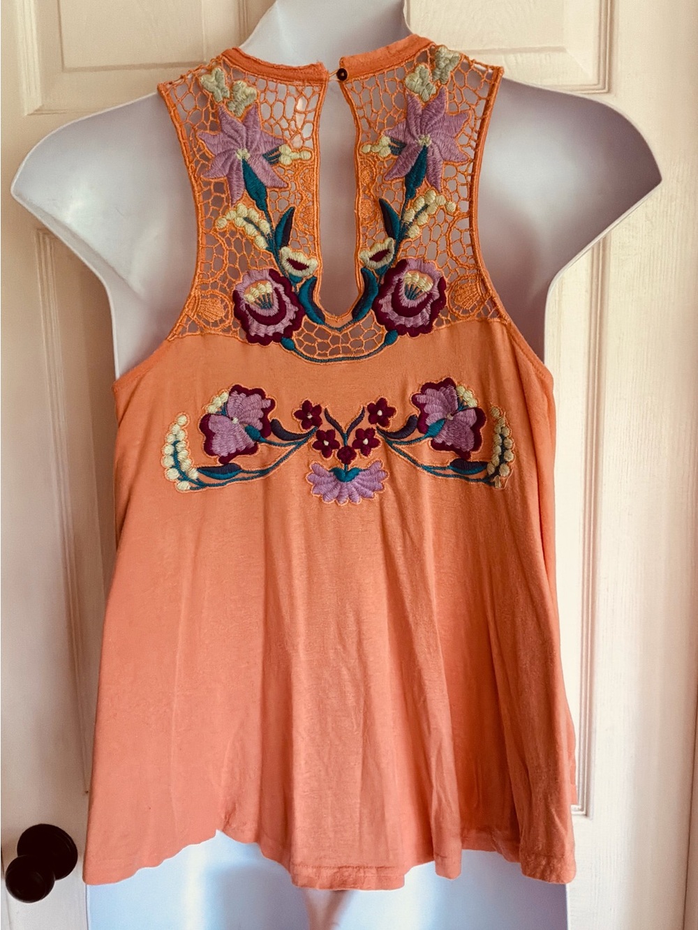 FREE PEOPLE…embroidery top - Picture 5 of 8